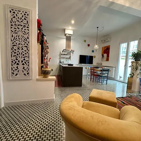 Appartement Charming With Baroque View -