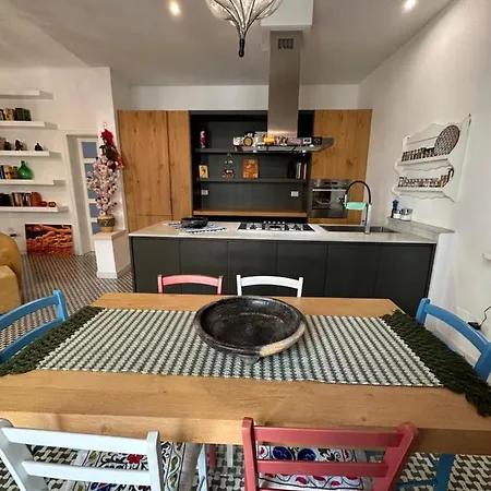 Appartement Charming With Baroque View - *