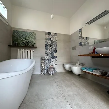 Charming With Baroque View - Appartement *